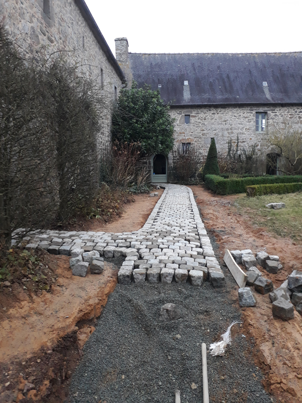 Création d'une allée pavée